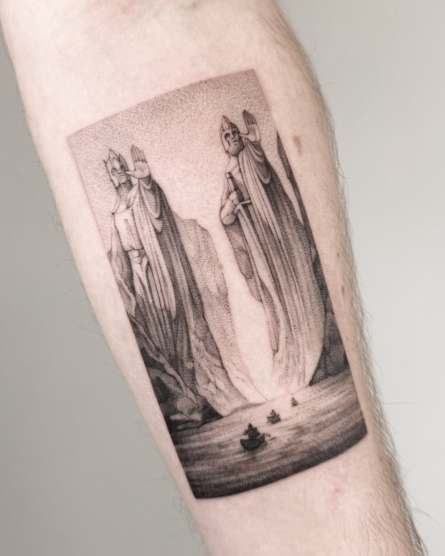 Tatuaż Argonath z Władcy Pierścieni