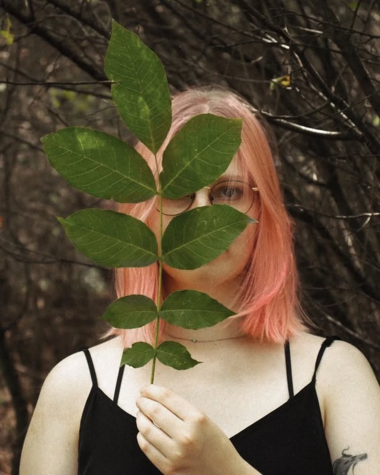 Portret z liściem – podsumowanie roku