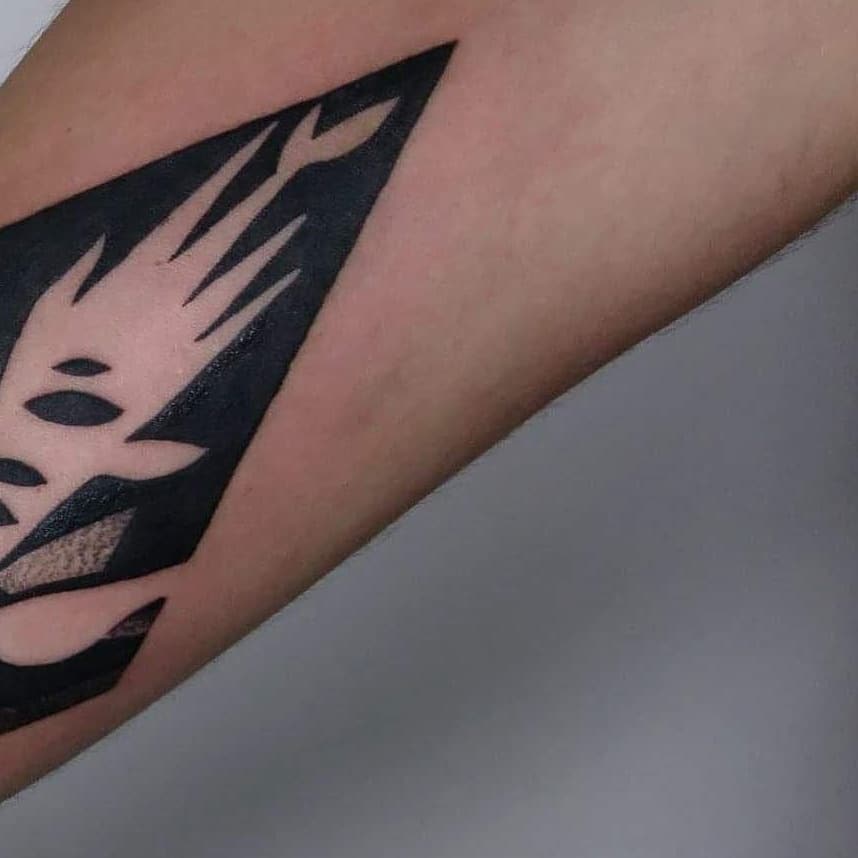 Czarny tatuaz